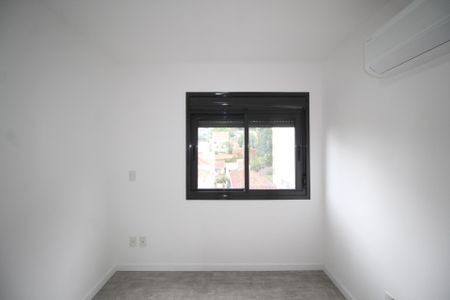 Quarto 1 de apartamento para alugar com 2 quartos, 62m² em Rio Branco, Porto Alegre