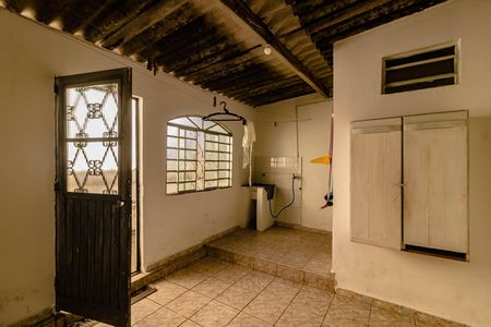 Área de serviço de casa para alugar com 2 quartos, 80m² em Chácara Inglesa, São Paulo