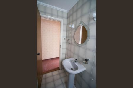 Casa à venda com 115m², 4 quartos e 2 vagasBanheiro