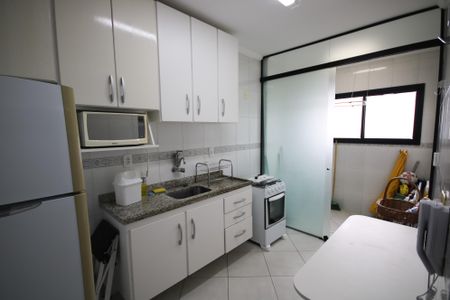 Apartamento para alugar com 100m², 3 quartos e 2 vagasCozinha