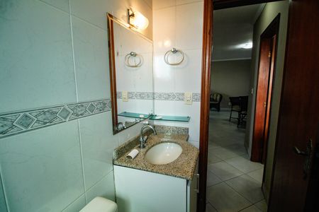 Apartamento para alugar com 100m², 3 quartos e 2 vagas Apartamento para alugar com 100m², 3 quartos e 2 vagasBanheiro social