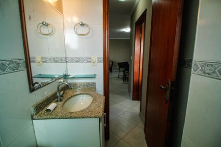 Apartamento para alugar com 100m², 3 quartos e 2 vagas Apartamento para alugar com 100m², 3 quartos e 2 vagasBanheiro social