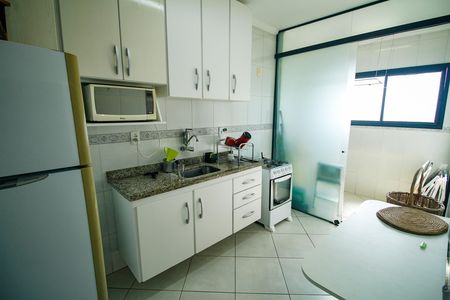 Apartamento para alugar com 100m², 3 quartos e 2 vagas Apartamento para alugar com 100m², 3 quartos e 2 vagasCozinha