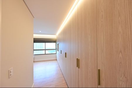 Apartamento à venda com 159m², 3 quartos e 2 vagasSuíte 1