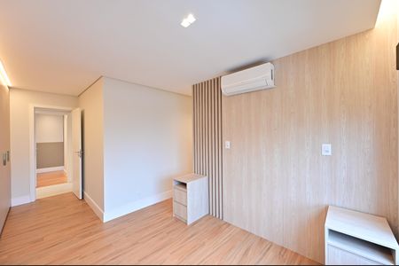 Apartamento à venda com 159m², 3 quartos e 2 vagasSuíte 1