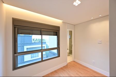 Apartamento à venda com 159m², 3 quartos e 2 vagasSuíte 2