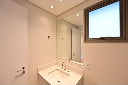 Apartamento à venda com 159m², 3 quartos e 2 vagasBanheiro da Suíte 2