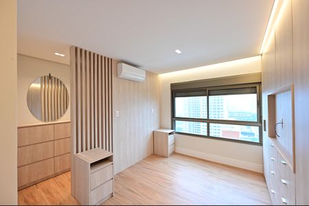 Apartamento à venda com 159m², 3 quartos e 2 vagasSuíte 1