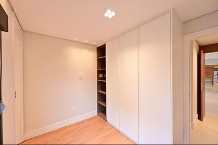 Apartamento à venda com 159m², 3 quartos e 2 vagasSuíte 2