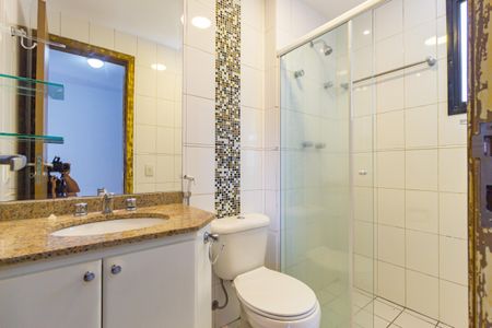 Apartamento à venda com 86m², 2 quartos e 2 vagasBanheiro - Suíte