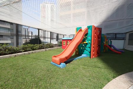 Apartamento para alugar com 104m², 2 quartos e 2 vagasÁrea comum - Playground