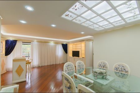 Apartamento para alugar com 104m², 2 quartos e 2 vagasSala