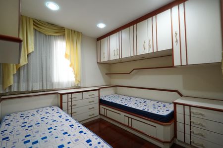 Apartamento para alugar com 104m², 2 quartos e 2 vagasQuarto
