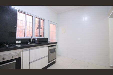 Casa à venda com 80m², 2 quartos e 2 vagas Casa à venda com 80m², 2 quartos e 2 vagasCozinha