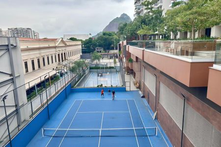 Apartamento à venda com 78m², 2 quartos e 1 vaga Apartamento à venda com 78m², 2 quartos e 1 vagaÁrea comum - Quadras