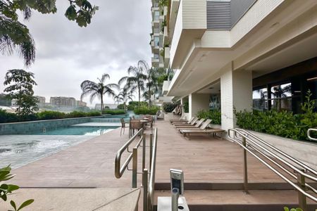 Apartamento à venda com 78m², 2 quartos e 1 vaga Apartamento à venda com 78m², 2 quartos e 1 vagaÁrea comum - piscina