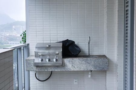 Apartamento à venda com 78m², 2 quartos e 1 vaga Apartamento à venda com 78m², 2 quartos e 1 vagaVaranda