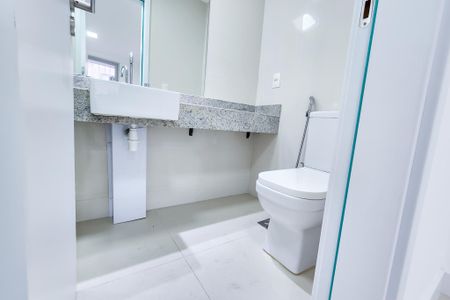 Apartamento à venda com 78m², 2 quartos e 1 vaga Apartamento à venda com 78m², 2 quartos e 1 vagaBanheiro Suíte