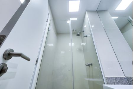 Apartamento à venda com 78m², 2 quartos e 1 vaga Apartamento à venda com 78m², 2 quartos e 1 vagaBanheiro Suíte