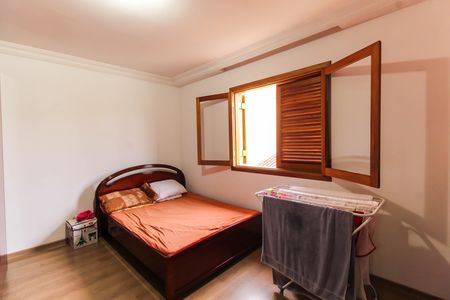 Casa para alugar com 189m², 3 quartos e 2 vagasQuarto 2