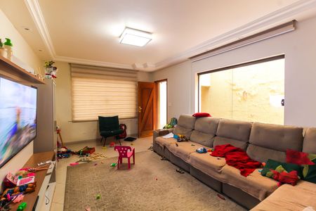 Casa para alugar com 189m², 3 quartos e 2 vagasSala