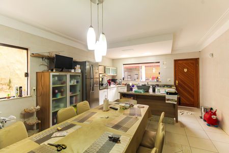 Casa para alugar com 189m², 3 quartos e 2 vagasCozinha