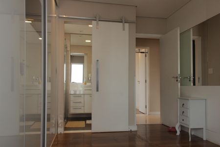 Apartamento para alugar com 160m², 3 quartos e 2 vagasSuíte