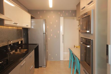 Apartamento para alugar com 160m², 3 quartos e 2 vagasCozinha