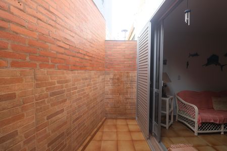 Apartamento para alugar com 110m², 2 quartos e 3 vagas Apartamento para alugar com 110m², 2 quartos e 3 vagasVaranda