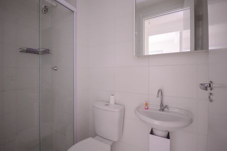 Banheiro de apartamento para alugar com 2 quartos, 36m² em Parque Fongaro, São Paulo