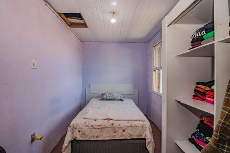 Quarto 2 de casa à venda com 2 quartos, 65m² em Jardim Carvalho, Porto Alegre