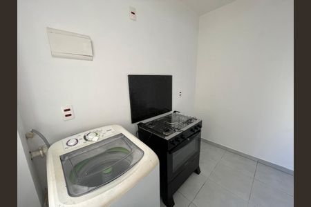 Apartamento para alugar com 39m², 2 quartos e 1 vagaCozinha e Área de Serviço