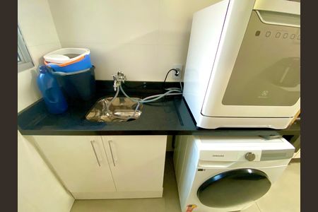 Apartamento à venda com 69m², 2 quartos e 1 vaga Apartamento à venda com 69m², 2 quartos e 1 vagaÁrea de Serviço