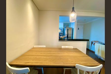Apartamento à venda com 69m², 2 quartos e 1 vaga Apartamento à venda com 69m², 2 quartos e 1 vagaSala de Jantar