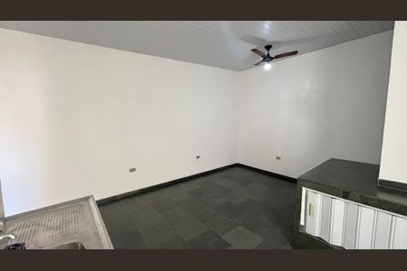 Sala/Cozinha de casa para alugar com 1 quarto, 50m² em Vila Mazzei, Santo André