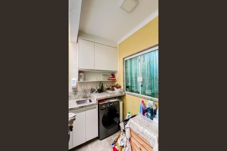 Casa à venda com 120m², 3 quartos e 2 vagas Casa à venda com 120m², 3 quartos e 2 vagasÁrea de Serviço