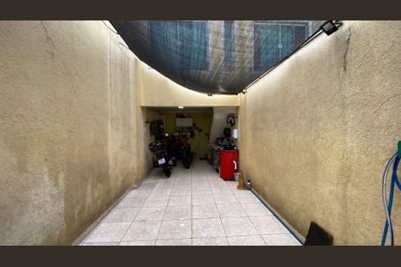 Casa à venda com 120m², 3 quartos e 2 vagas Casa à venda com 120m², 3 quartos e 2 vagasÁrea comum