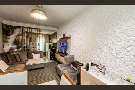 Casa à venda com 120m², 3 quartos e 2 vagas Casa à venda com 120m², 3 quartos e 2 vagasSala