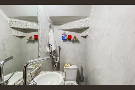 Casa à venda com 120m², 3 quartos e 2 vagas Casa à venda com 120m², 3 quartos e 2 vagasLavabo