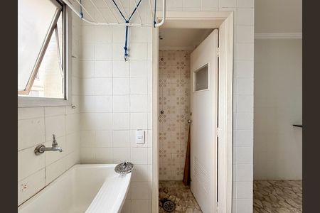 Apartamento à venda com 60m², 2 quartos e 1 vaga Apartamento à venda com 60m², 2 quartos e 1 vagaÁrea de Serviço