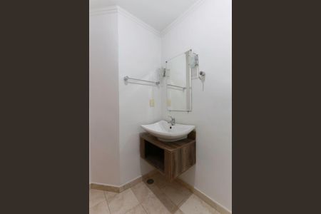 Apartamento à venda com 55m², 2 quartos e 1 vaga Apartamento à venda com 55m², 2 quartos e 1 vagaBanheiro social