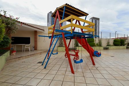 Apartamento à venda com 55m², 2 quartos e 1 vaga Apartamento à venda com 55m², 2 quartos e 1 vagaÁrea comum - Playground