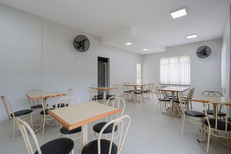 Apartamento à venda com 55m², 2 quartos e 1 vaga Apartamento à venda com 55m², 2 quartos e 1 vagaÁrea comum - Salão de festas