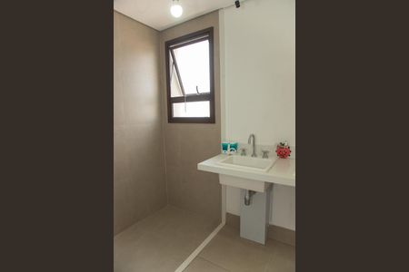 Apartamento à venda com 137m², 2 quartos e 2 vagasBanheiro da Suíte 1