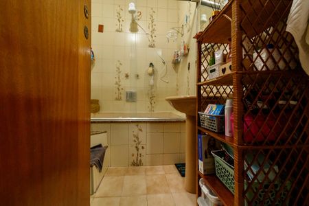 Casa à venda com 142m², 4 quartos e 1 vaga Casa à venda com 142m², 4 quartos e 1 vagaBanheiro da Suíte