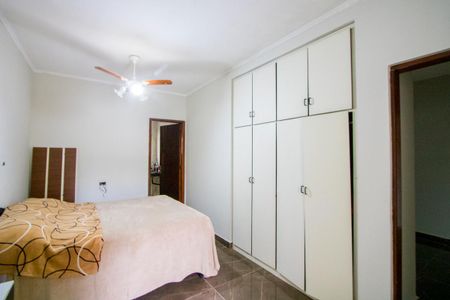 Casa à venda com 290m², 3 quartos e 5 vagasSuíte