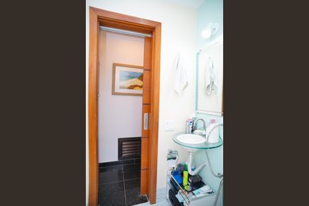 Apartamento à venda com 203m², 3 quartos e 2 vagasBanheiro Social 2