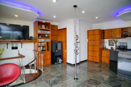 Apartamento à venda com 203m², 3 quartos e 2 vagasÁrea gourmet