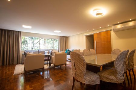 Apartamento à venda com 156m², 1 quarto e 1 vagaSala