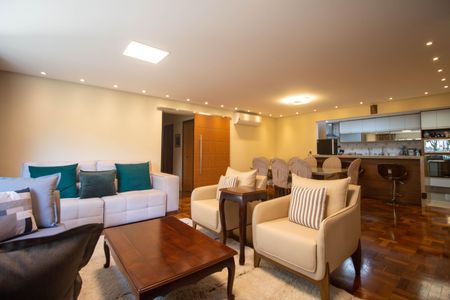 Apartamento à venda com 156m², 1 quarto e 1 vagaSala